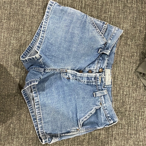 Abercrombie & Fitch Pants - Shorts
